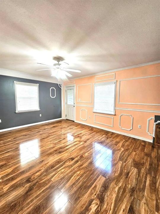 For Sale: $239,900 (2 beds, 2 baths, 1140 Square Feet)