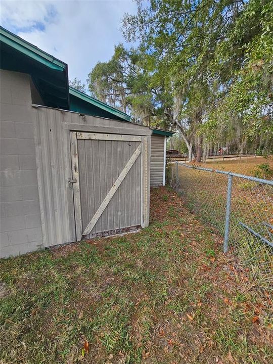 For Sale: $239,900 (2 beds, 2 baths, 1140 Square Feet)