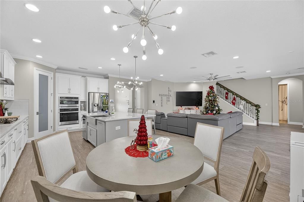 En Venta: $799,900 (5 camas, 4 baños, 3614 Pies cuadrados)