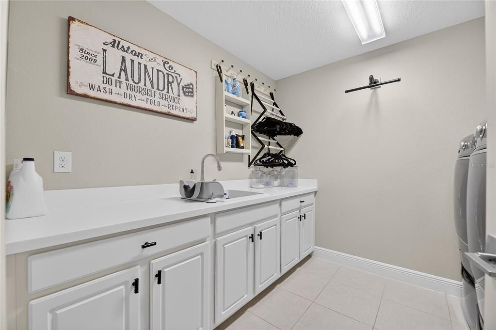 En Venta: $799,900 (5 camas, 4 baños, 3614 Pies cuadrados)