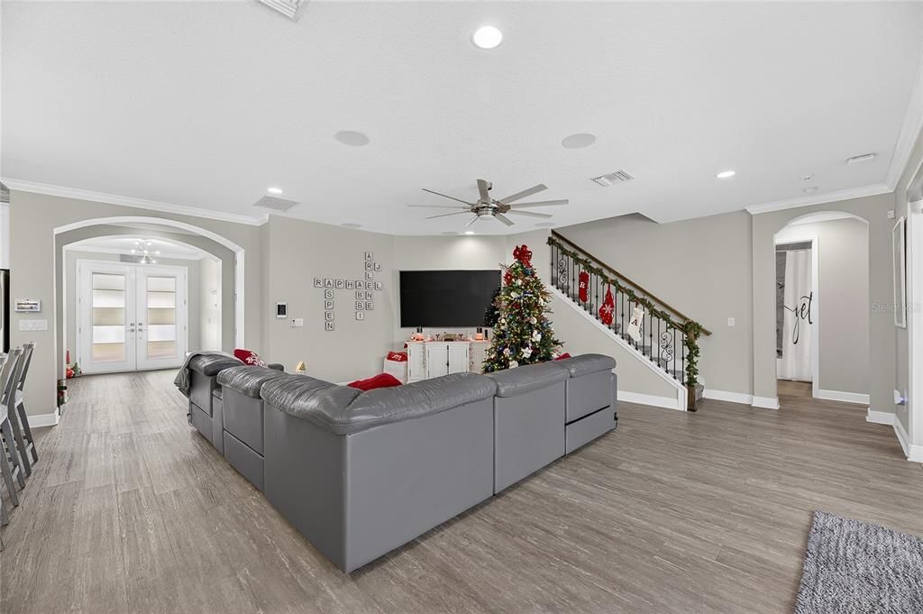 En Venta: $799,900 (5 camas, 4 baños, 3614 Pies cuadrados)