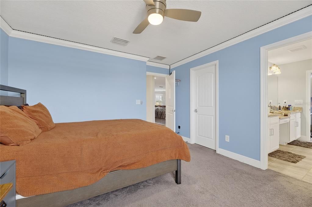 En Venta: $799,900 (5 camas, 4 baños, 3614 Pies cuadrados)