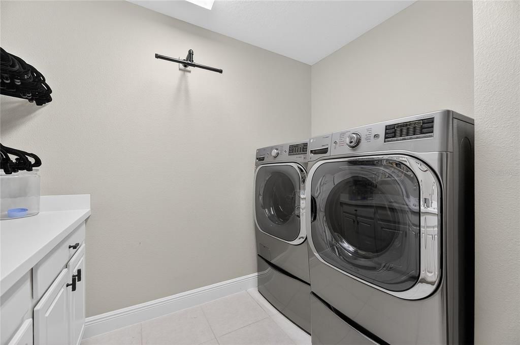 En Venta: $799,900 (5 camas, 4 baños, 3614 Pies cuadrados)