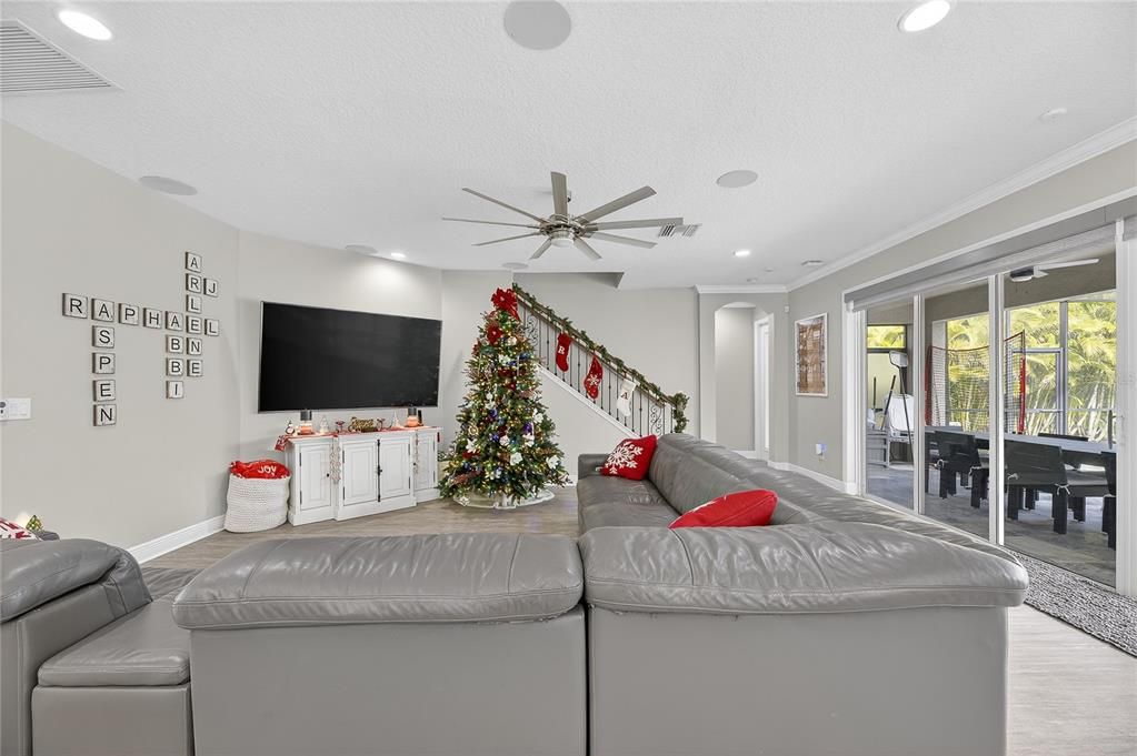 En Venta: $799,900 (5 camas, 4 baños, 3614 Pies cuadrados)