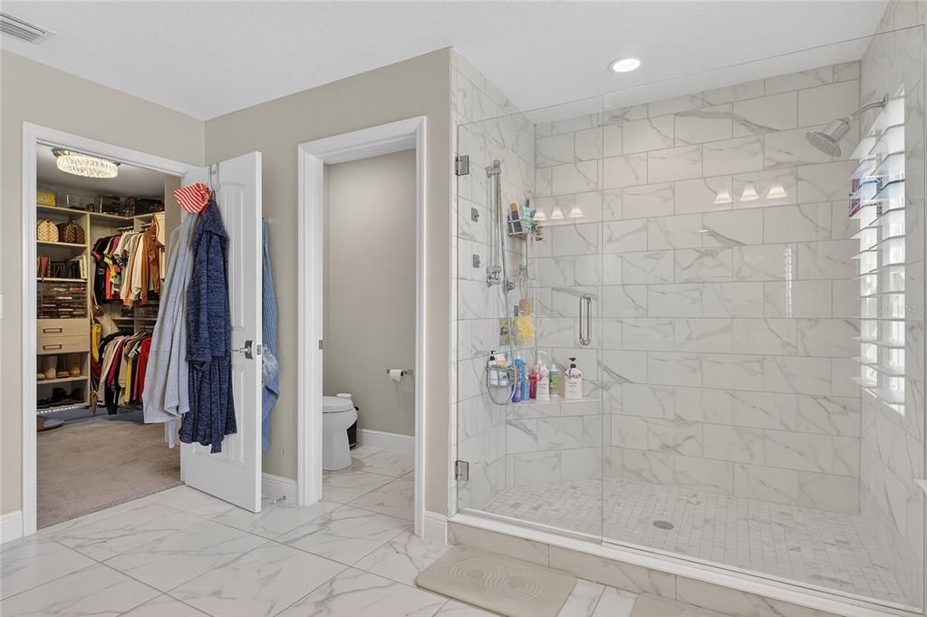 En Venta: $799,900 (5 camas, 4 baños, 3614 Pies cuadrados)