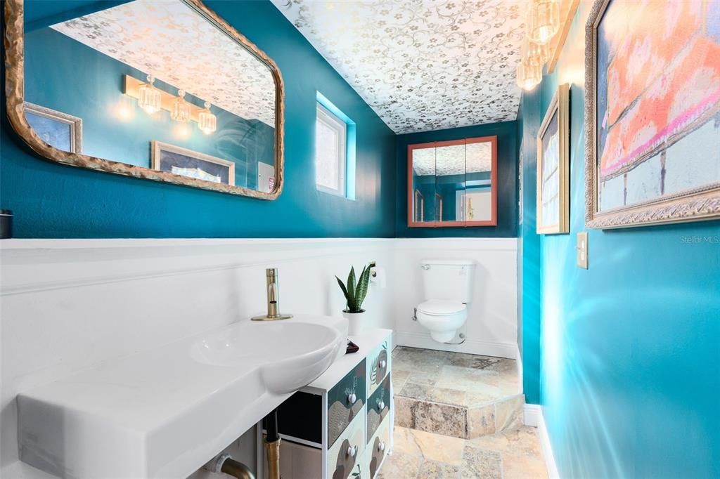 For Sale: $539,900 (3 beds, 2 baths, 2396 Square Feet)