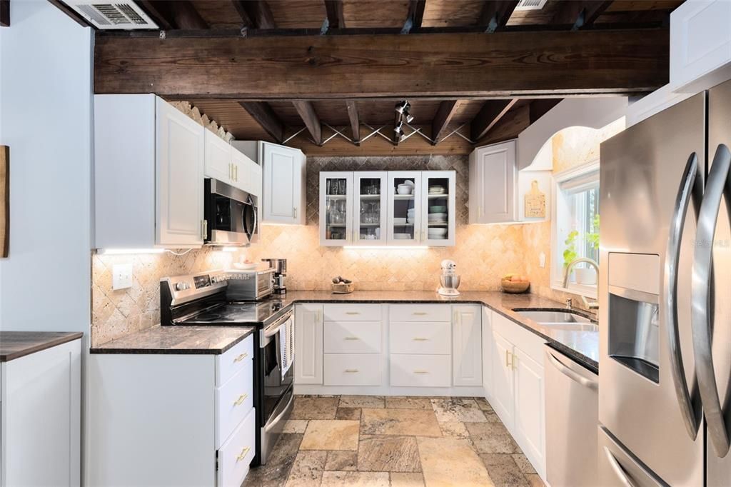 For Sale: $539,900 (3 beds, 2 baths, 2396 Square Feet)