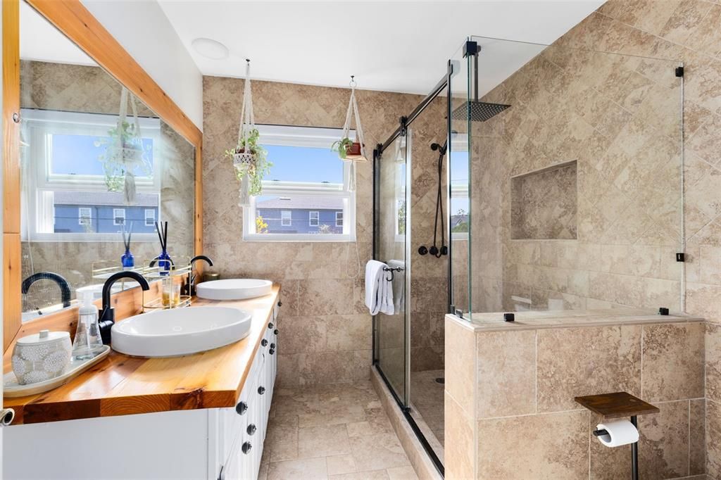 For Sale: $539,900 (3 beds, 2 baths, 2396 Square Feet)