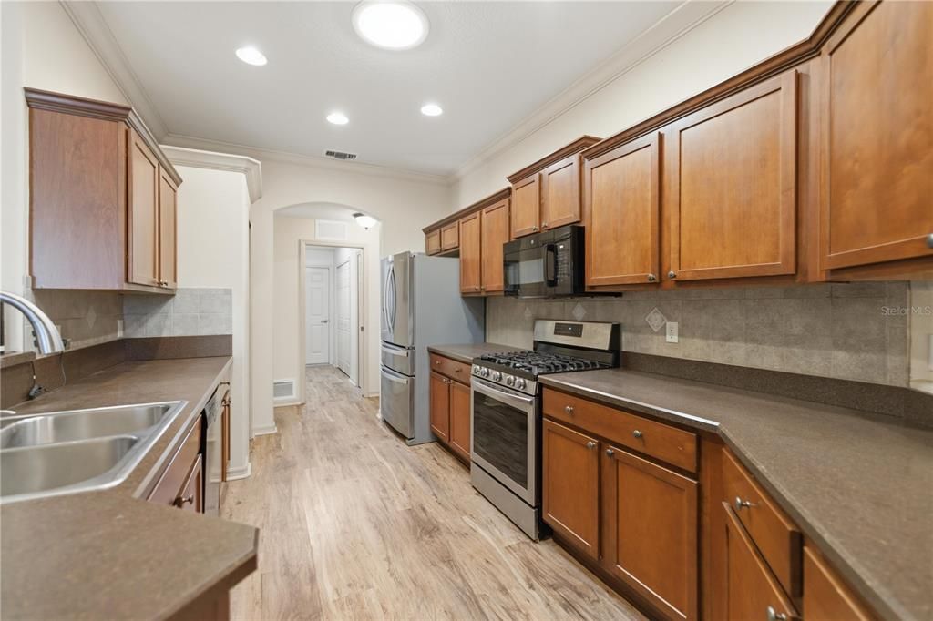 For Sale: $359,999 (3 beds, 2 baths, 2360 Square Feet)