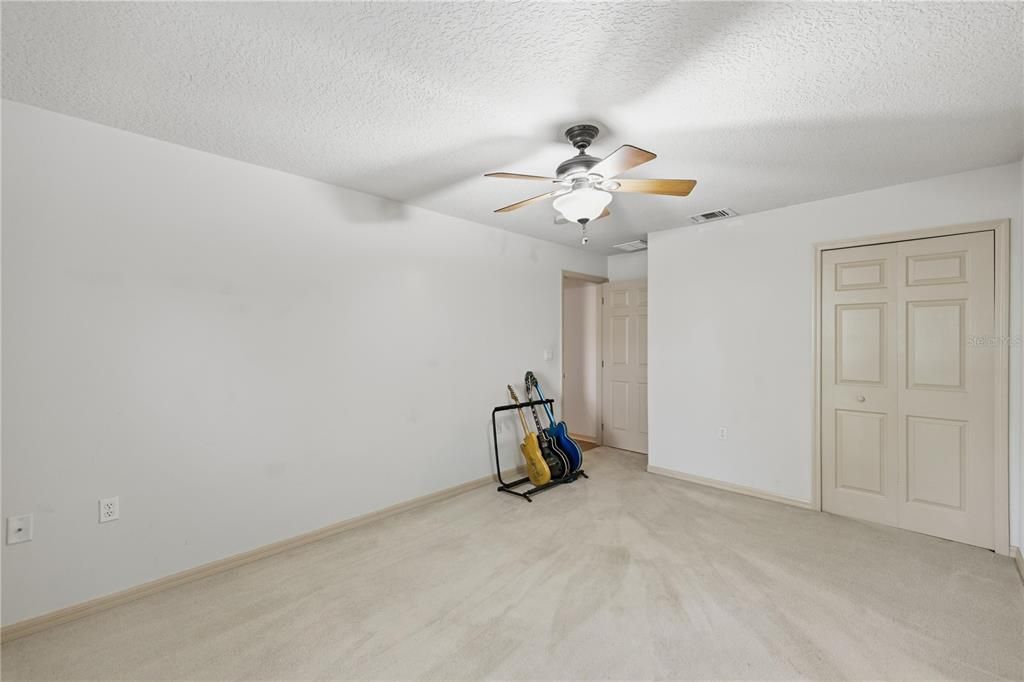 For Sale: $359,999 (3 beds, 2 baths, 2360 Square Feet)