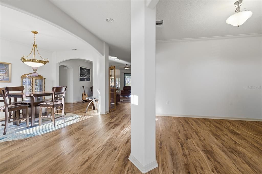 For Sale: $359,999 (3 beds, 2 baths, 2360 Square Feet)