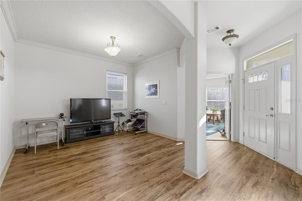 For Sale: $359,999 (3 beds, 2 baths, 2360 Square Feet)