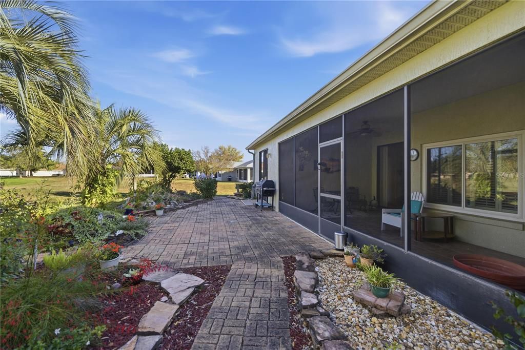 For Sale: $359,999 (3 beds, 2 baths, 2360 Square Feet)