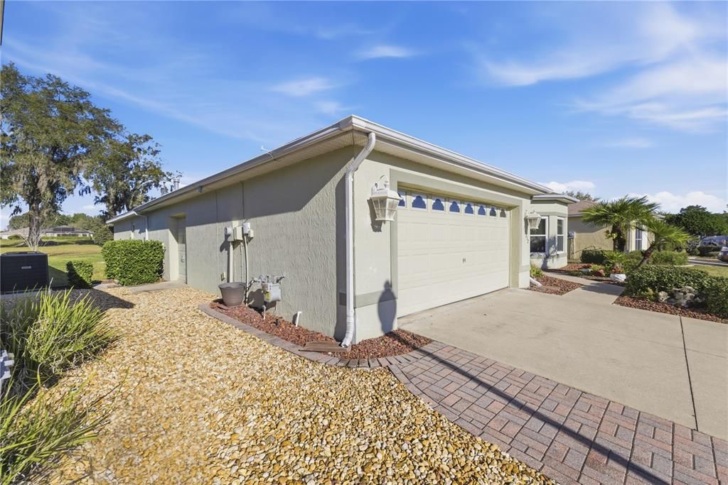 For Sale: $359,999 (3 beds, 2 baths, 2360 Square Feet)