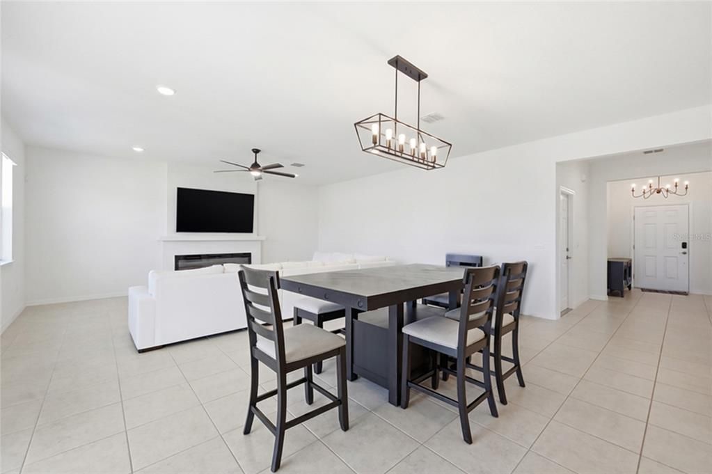 На продажу: $475,000 (4 спален, 3 ванн, 2845 Квадратных фут)