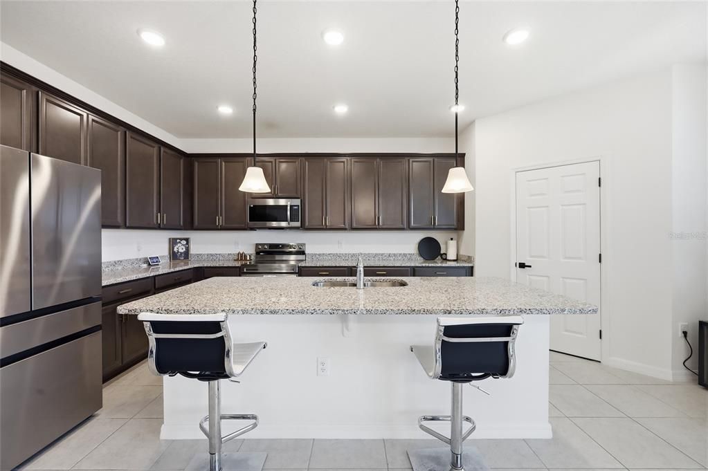 На продажу: $475,000 (4 спален, 3 ванн, 2845 Квадратных фут)