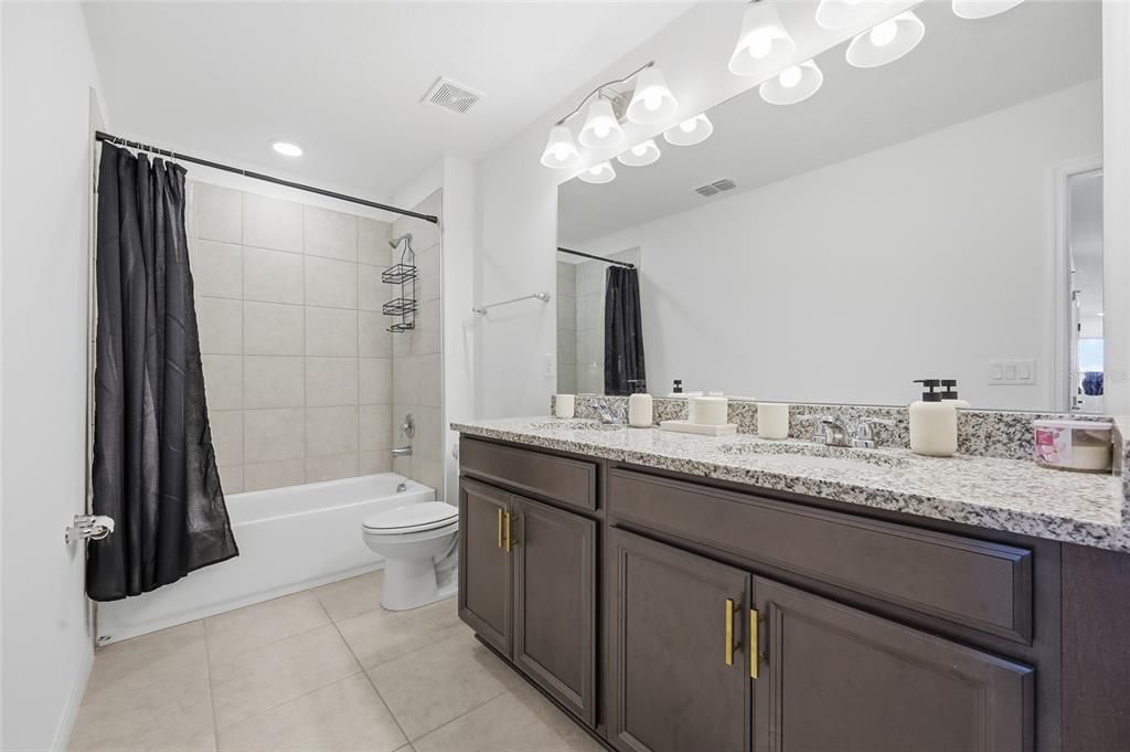 На продажу: $475,000 (4 спален, 3 ванн, 2845 Квадратных фут)