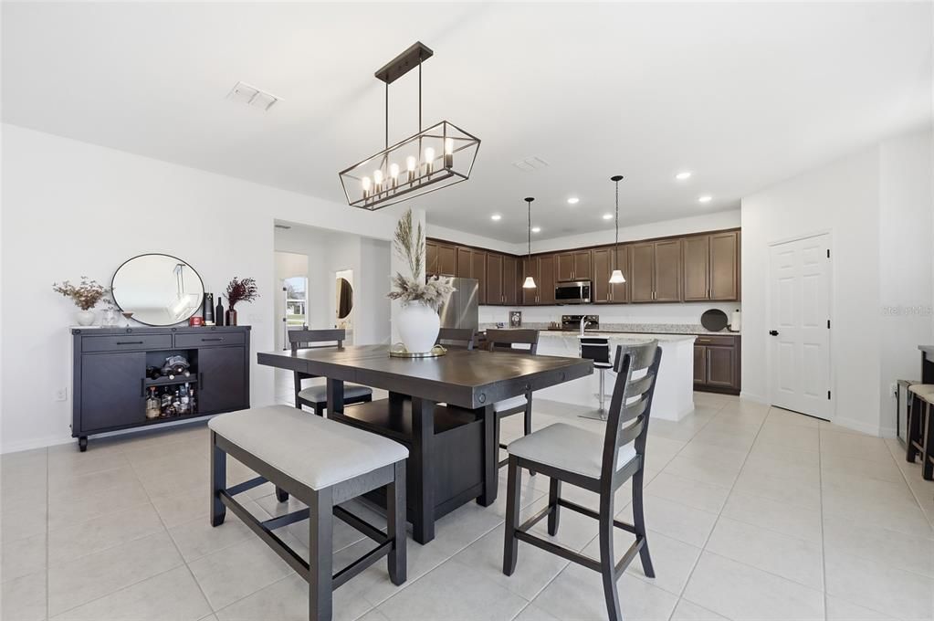 На продажу: $475,000 (4 спален, 3 ванн, 2845 Квадратных фут)