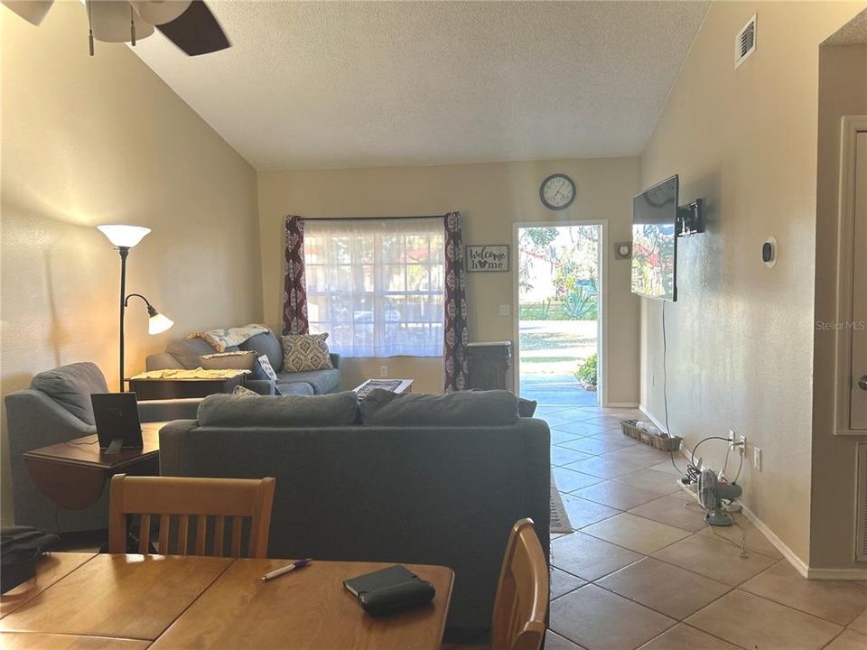 En Venta: $220,000 (2 camas, 2 baños, 1040 Pies cuadrados)