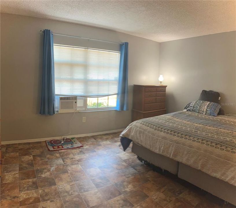 En Venta: $220,000 (2 camas, 2 baños, 1040 Pies cuadrados)