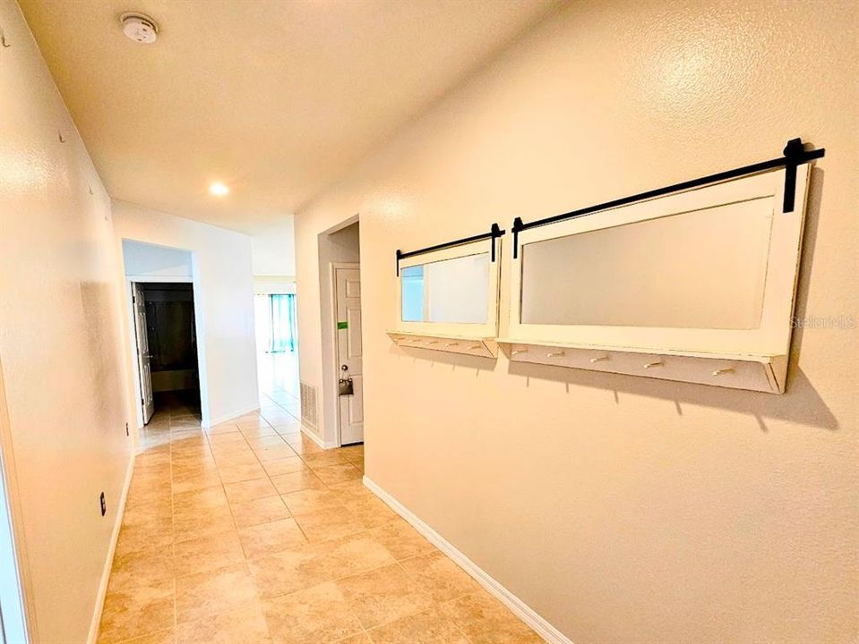 出租: $2,350 (4 贝兹, 2 浴室, 2111 平方英尺)