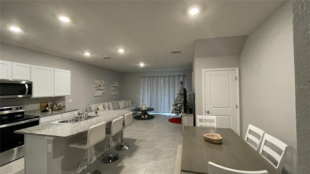 待售: $306,000 (3 贝兹, 2 浴室, 1681 平方英尺)