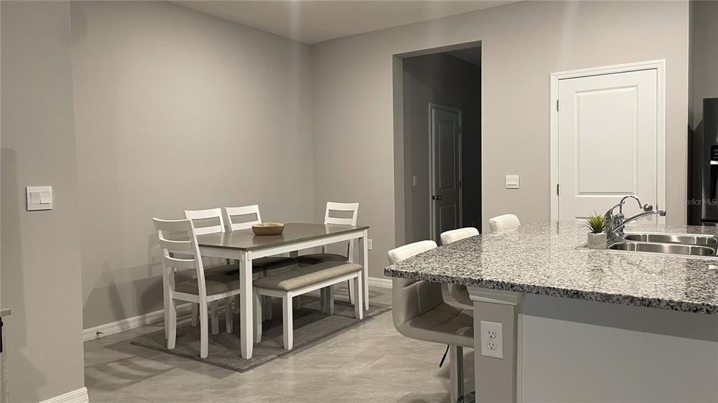 待售: $306,000 (3 贝兹, 2 浴室, 1681 平方英尺)