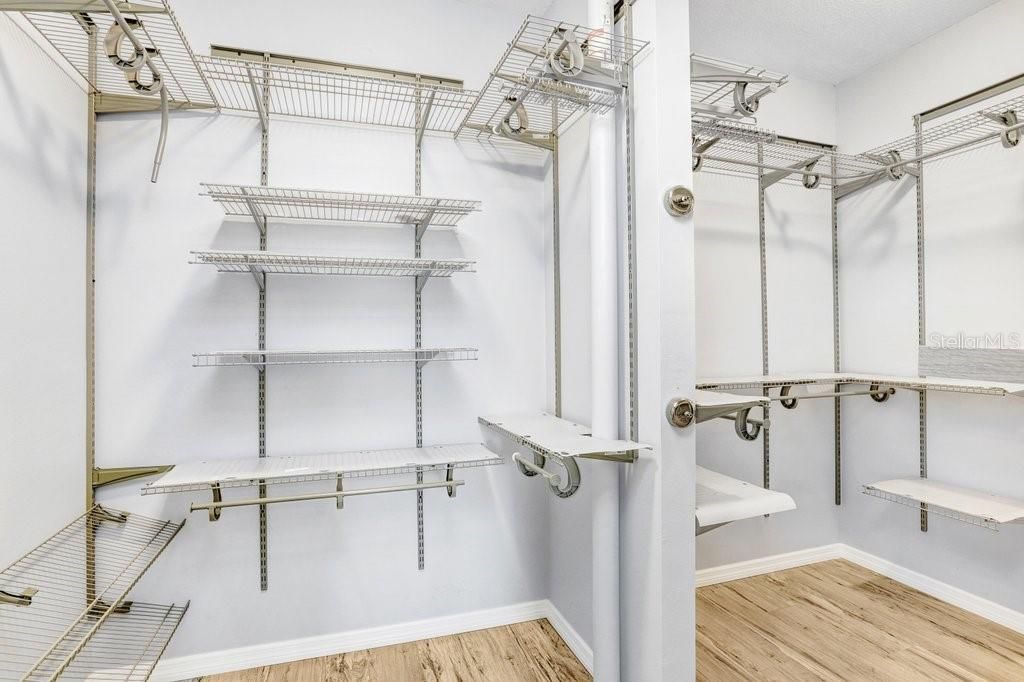 For Sale: $425,000 (3 beds, 2 baths, 1649 Square Feet)