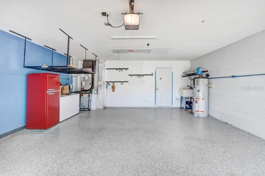 For Sale: $425,000 (3 beds, 2 baths, 1649 Square Feet)