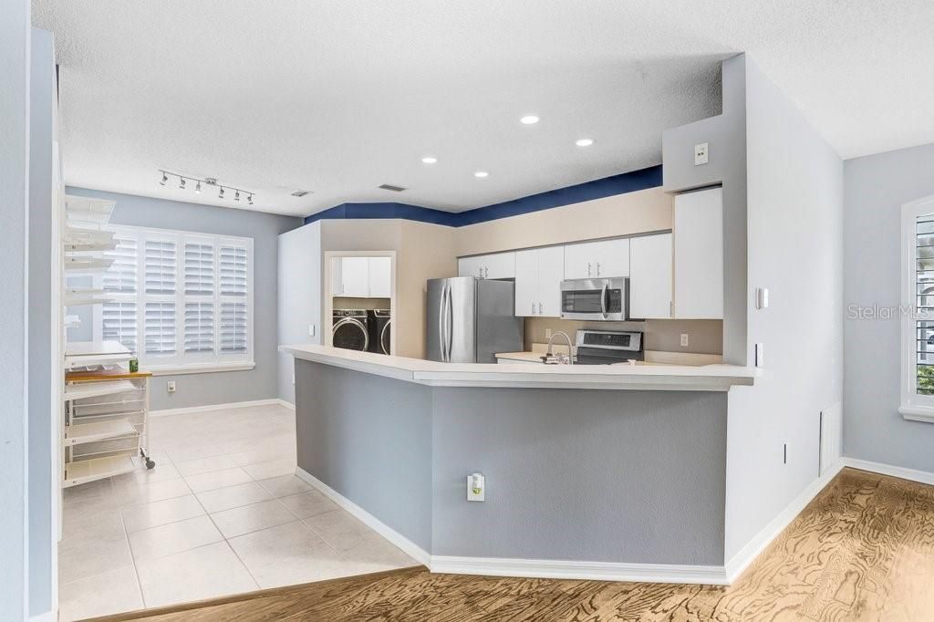 For Sale: $425,000 (3 beds, 2 baths, 1649 Square Feet)