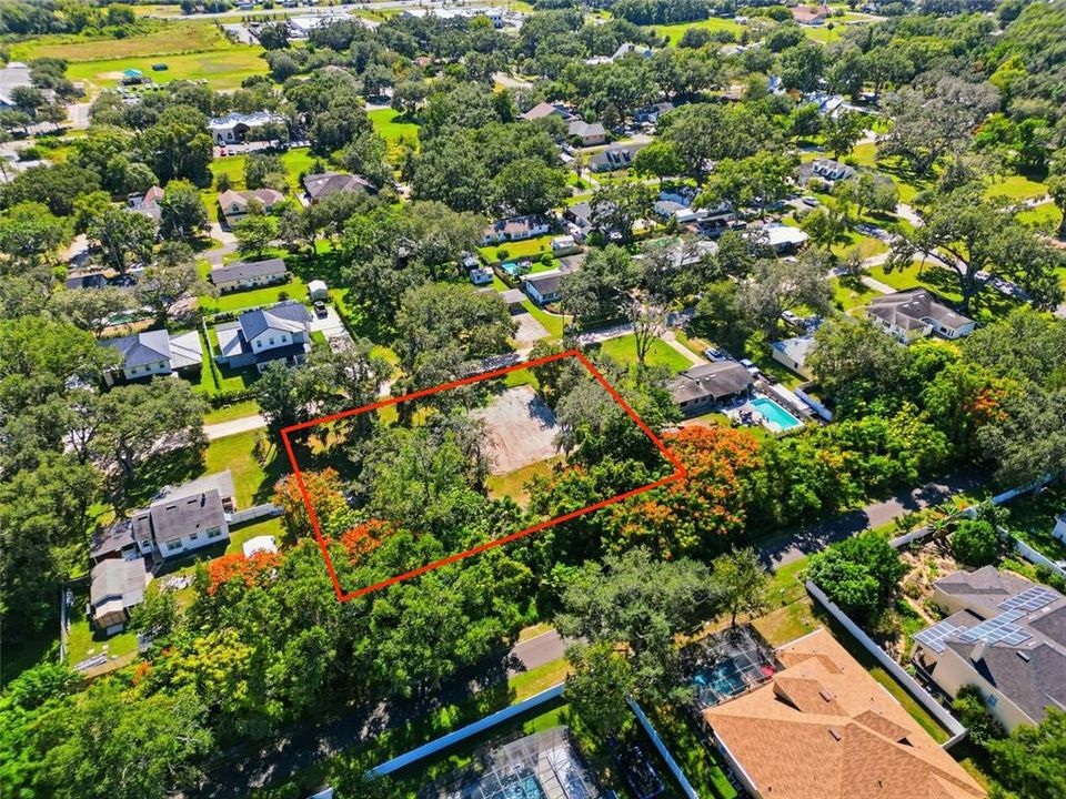 待售: $395,000 (0.28 acres)