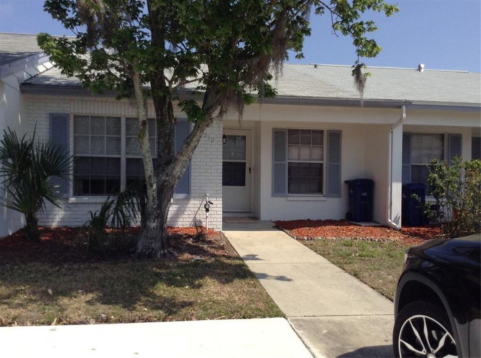 В аренду: $1,250 (2 спален, 1 ванн, 888 Квадратных фут)