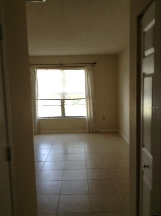 В аренду: $1,250 (2 спален, 1 ванн, 888 Квадратных фут)