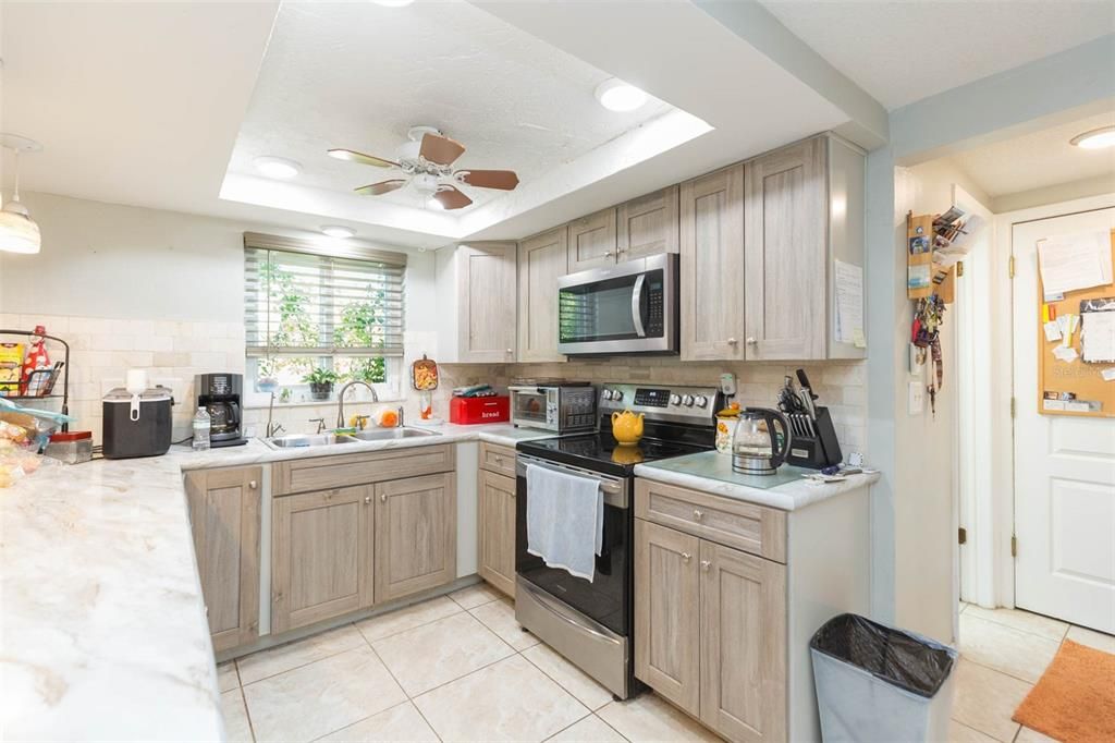 En Venta: $319,000 (3 camas, 2 baños, 1325 Pies cuadrados)