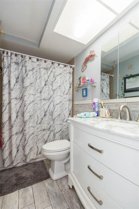 En Venta: $319,000 (3 camas, 2 baños, 1325 Pies cuadrados)