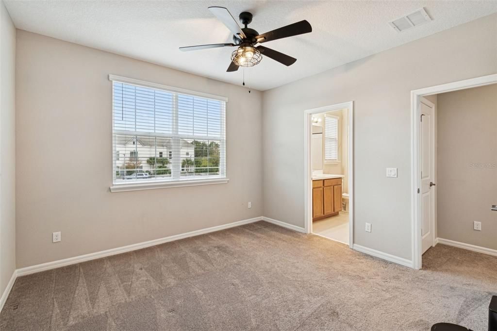 For Sale: $589,900 (3 beds, 3 baths, 2459 Square Feet)