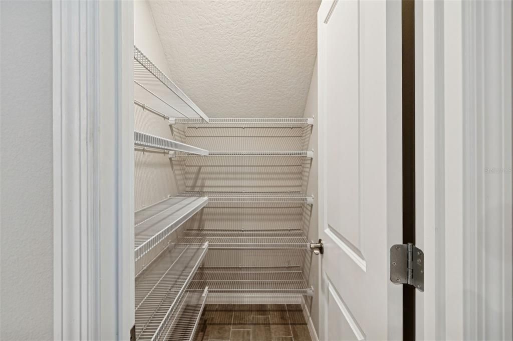 For Sale: $589,900 (3 beds, 3 baths, 2459 Square Feet)