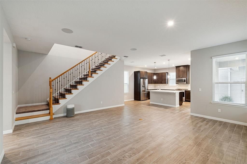 For Sale: $589,900 (3 beds, 3 baths, 2459 Square Feet)