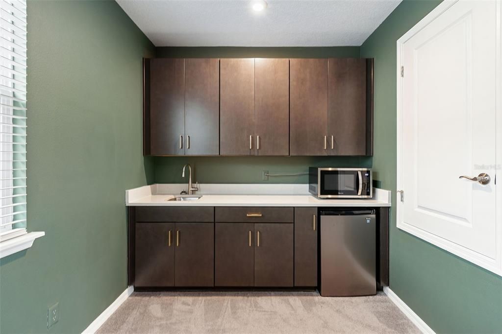 For Sale: $589,900 (3 beds, 3 baths, 2459 Square Feet)