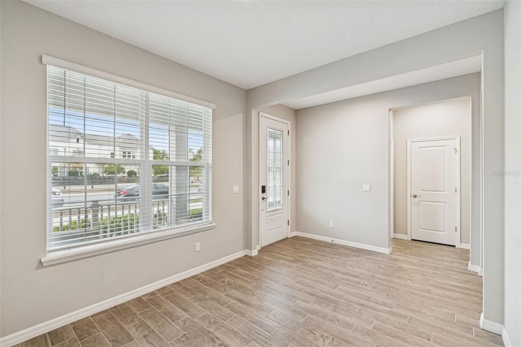 For Sale: $589,900 (3 beds, 3 baths, 2459 Square Feet)