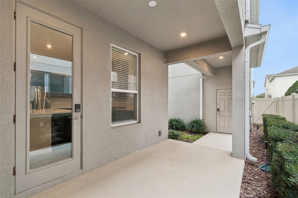 For Sale: $589,900 (3 beds, 3 baths, 2459 Square Feet)