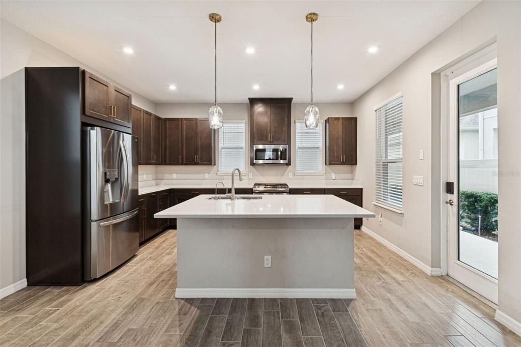 For Sale: $589,900 (3 beds, 3 baths, 2459 Square Feet)