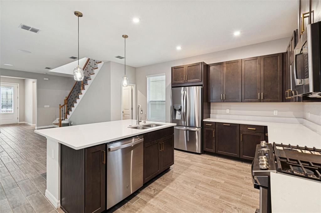 For Sale: $589,900 (3 beds, 3 baths, 2459 Square Feet)