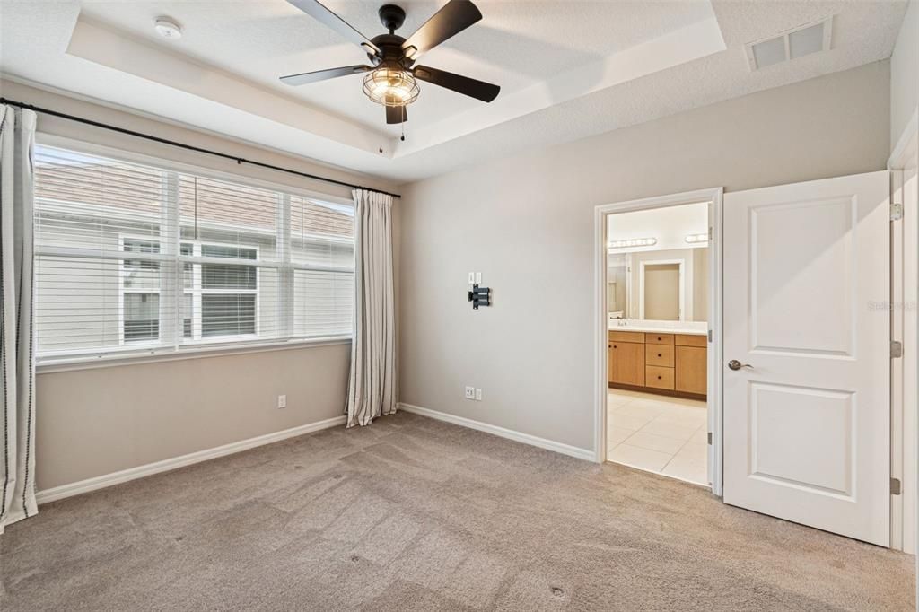 For Sale: $589,900 (3 beds, 3 baths, 2459 Square Feet)