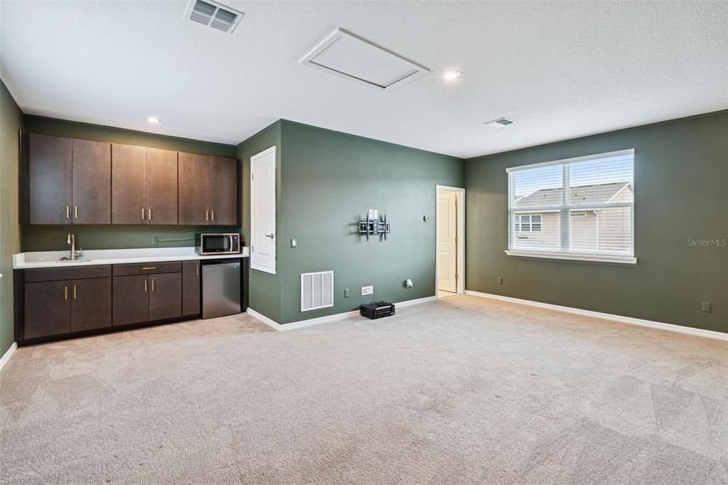 For Sale: $589,900 (3 beds, 3 baths, 2459 Square Feet)