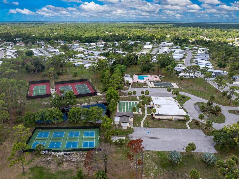 待售: $115,000 (2 贝兹, 2 浴室, 960 平方英尺)