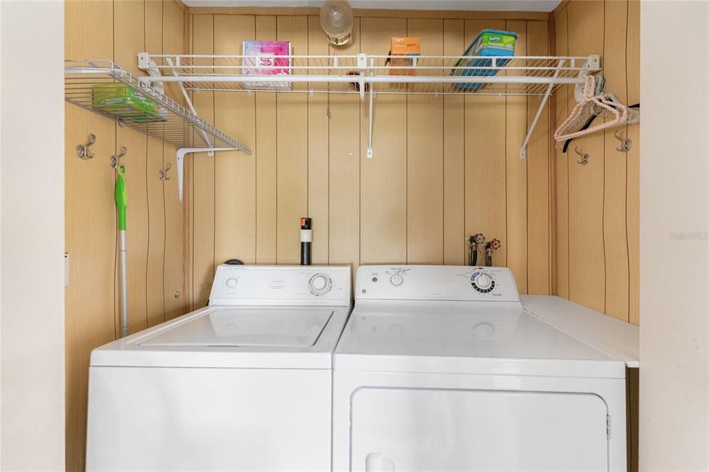 待售: $115,000 (2 贝兹, 2 浴室, 960 平方英尺)