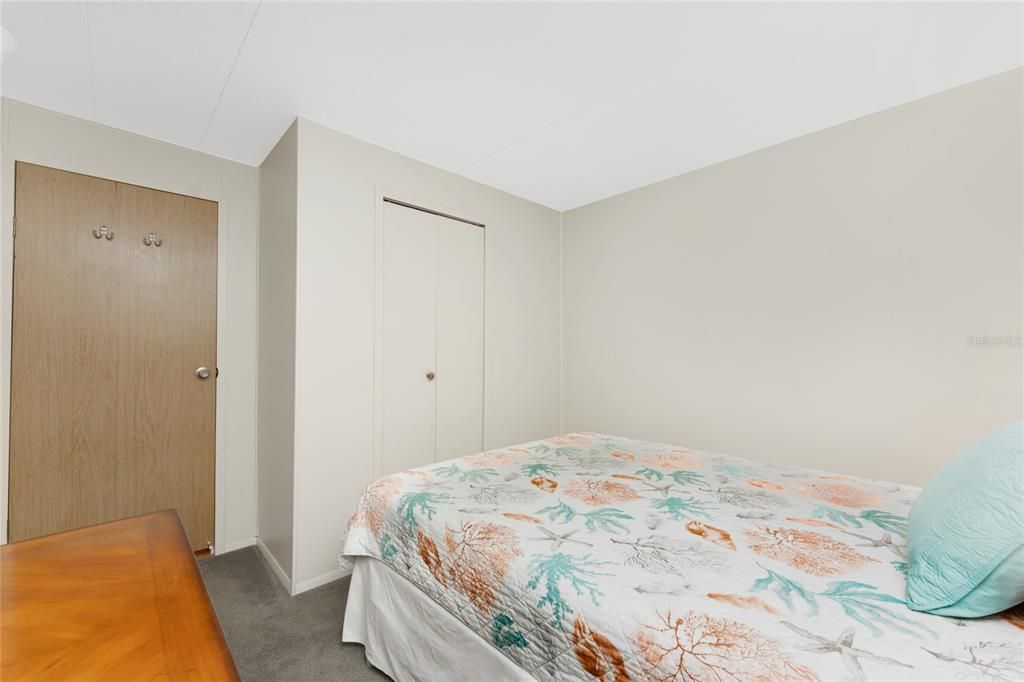 待售: $115,000 (2 贝兹, 2 浴室, 960 平方英尺)