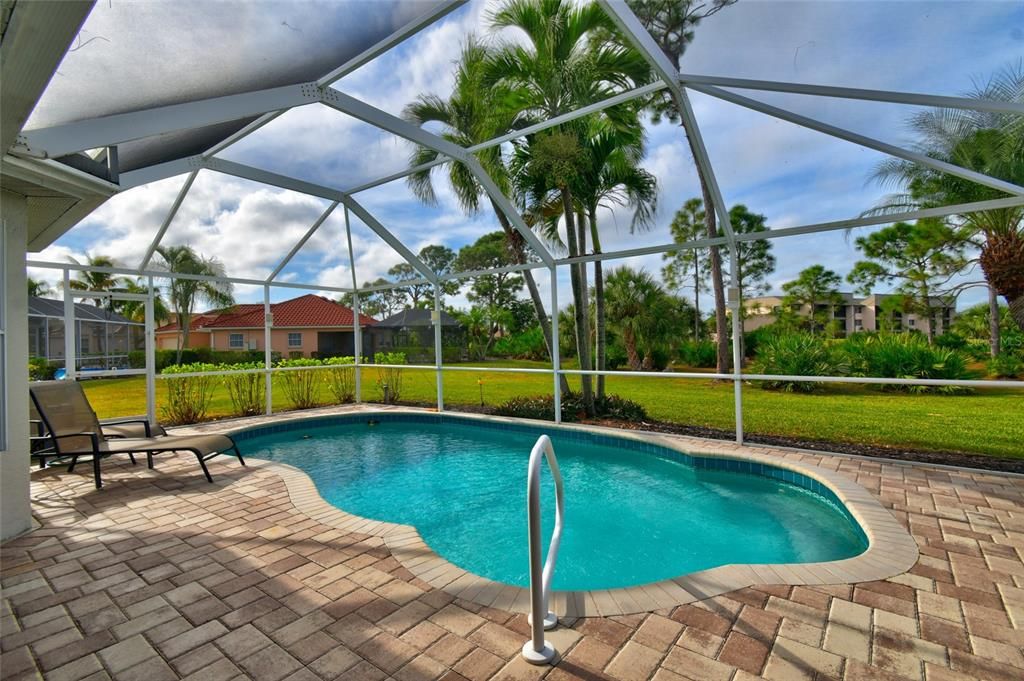 На продажу: $455,000 (2 спален, 2 ванн, 1469 Квадратных фут)