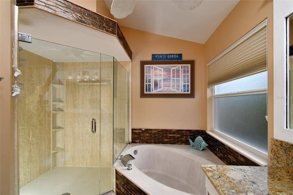 На продажу: $455,000 (2 спален, 2 ванн, 1469 Квадратных фут)